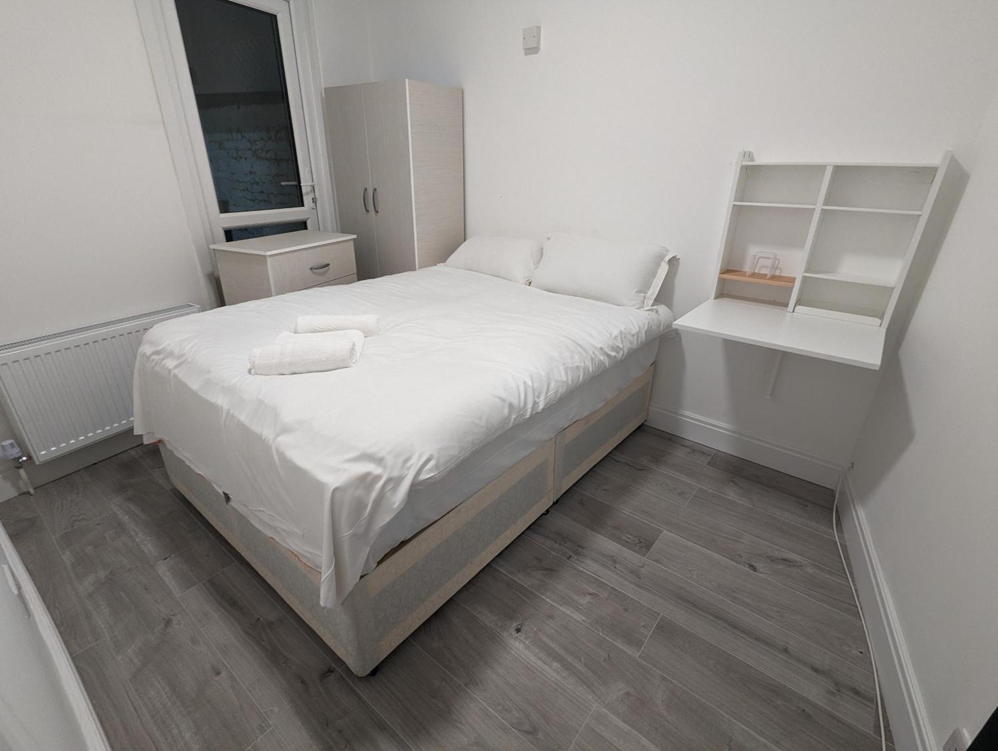 Mile End Rooms London Exterior photo