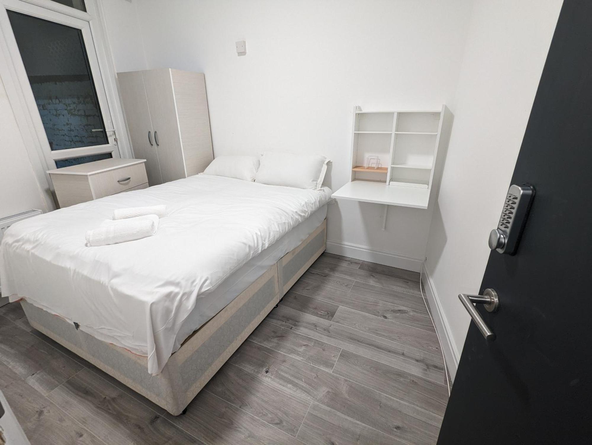 Mile End Rooms London Exterior photo